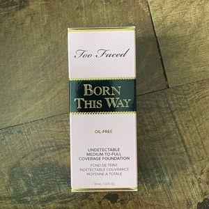Too Faced Born this way foundation